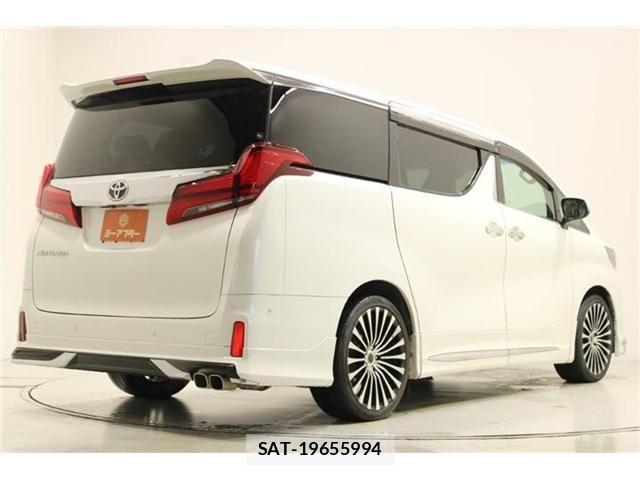 Toyota ALPHARD 2018-03 8848099-11