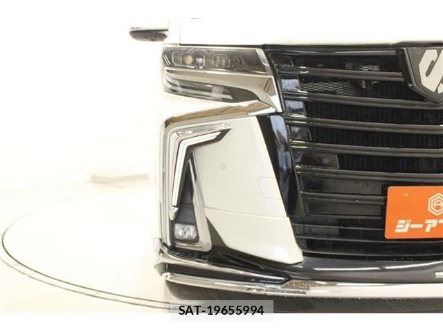 Toyota ALPHARD 2018-03 8848099-15