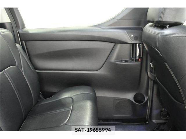 Toyota ALPHARD 2018-03 8848099-29