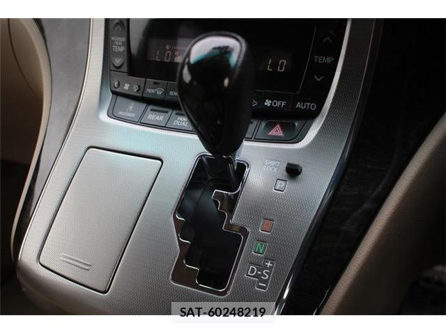 Toyota ALPHARD 2014-03 8848108-23