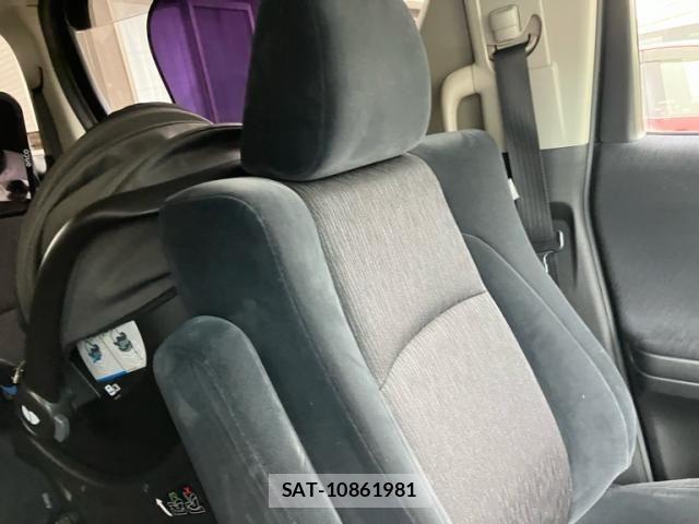 Toyota ALPHARD 2009-05 8848113-21