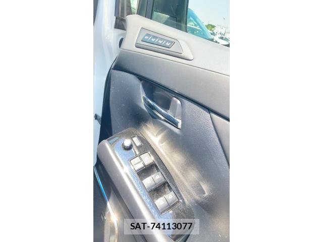 Toyota ALPHARD 2018-09 8848093-16