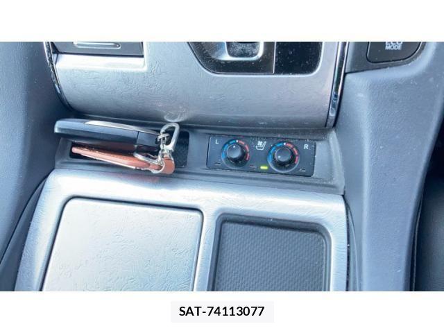 Toyota ALPHARD 2018-09 8848093-24
