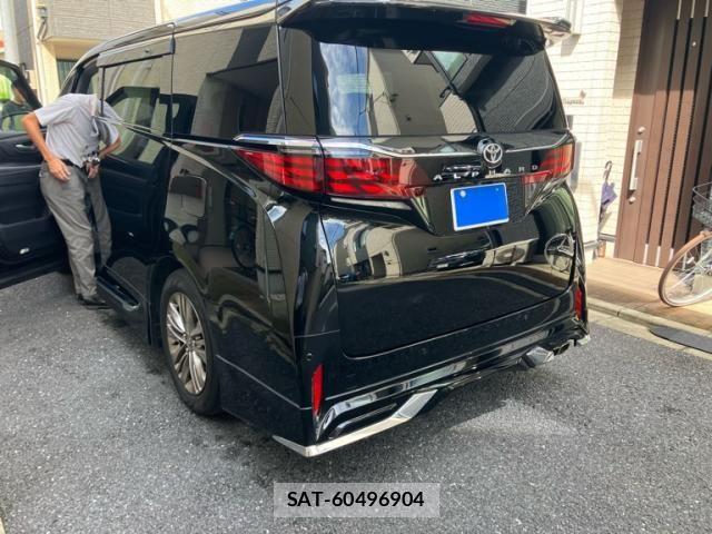 Toyota ALPHARD 2023-12 8870290-3