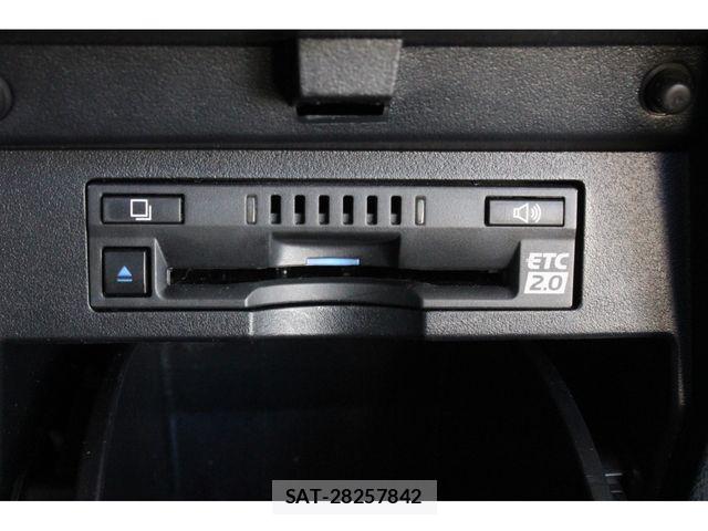 Toyota ALPHARD 2022-05 8870327-12