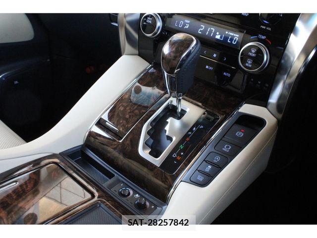 Toyota ALPHARD 2022-05 8870327-8