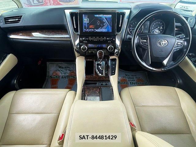 Toyota ALPHARD 2018-05 8878519-1