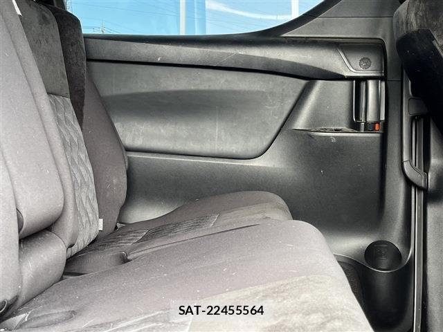 Toyota ALPHARD 2021-06 8878518-25