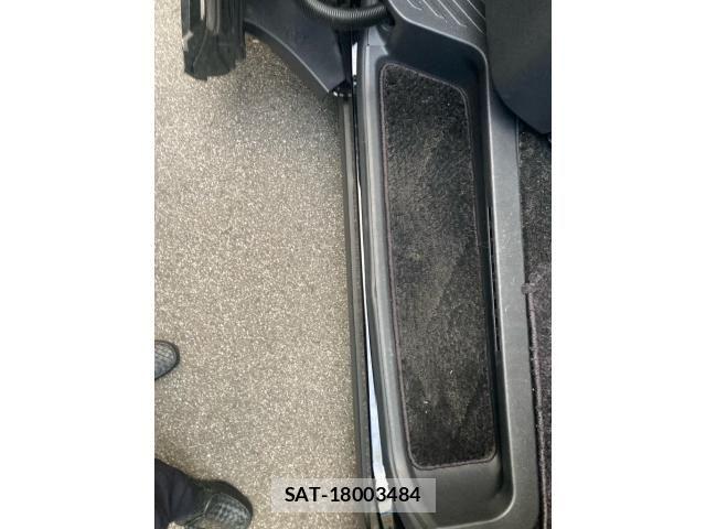 Toyota ALPHARD 2023-12 8878482-8