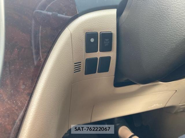 Toyota ALPHARD 2013-08 8878535-20