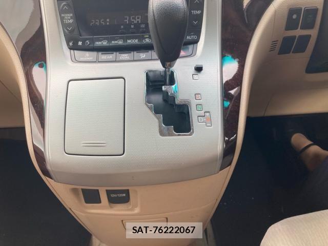 Toyota ALPHARD 2013-08 8878535-21