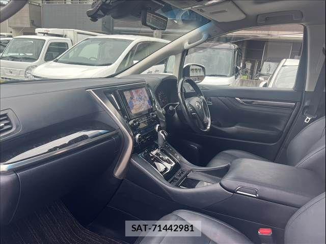 Toyota ALPHARD 2021-06 8878502-14