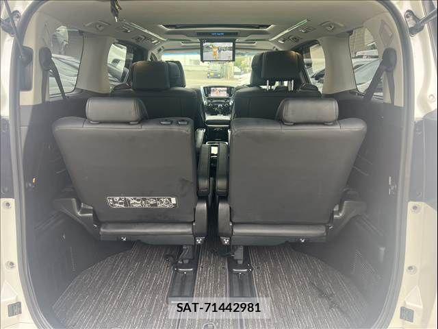 Toyota ALPHARD 2021-06 8878502-17