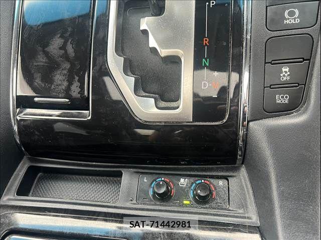 Toyota ALPHARD 2021-06 8878502-23