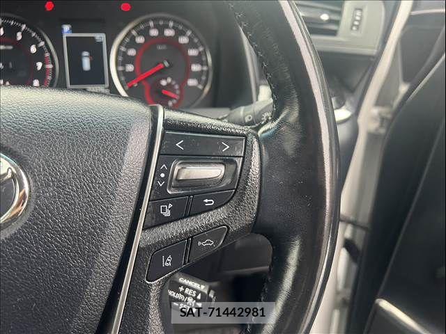Toyota ALPHARD 2021-06 8878502-26