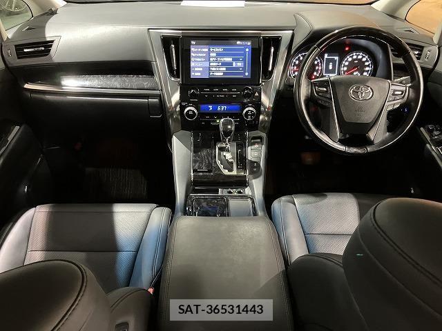 Toyota ALPHARD 2021-05 8878487-1