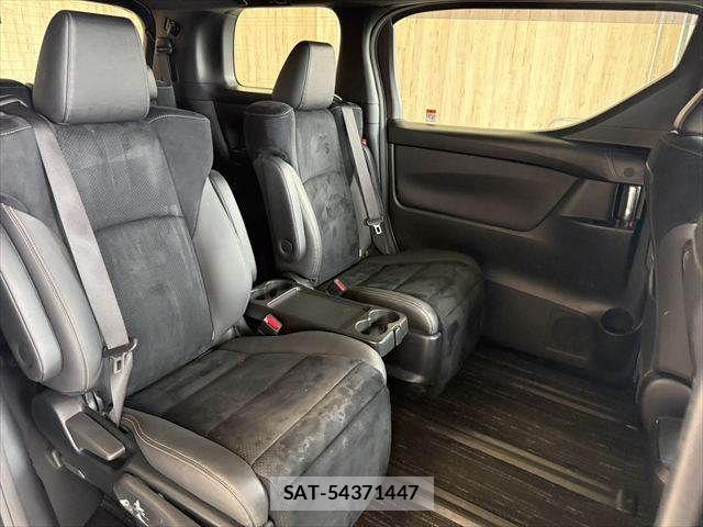 Toyota ALPHARD 2022-06 8878501-9