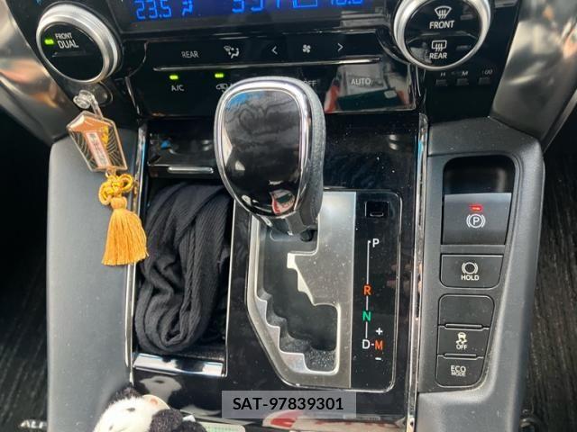 Toyota ALPHARD 2018-03 8883237-18