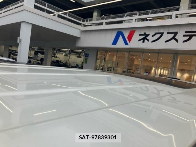 Toyota ALPHARD 2018-03 8883237-8