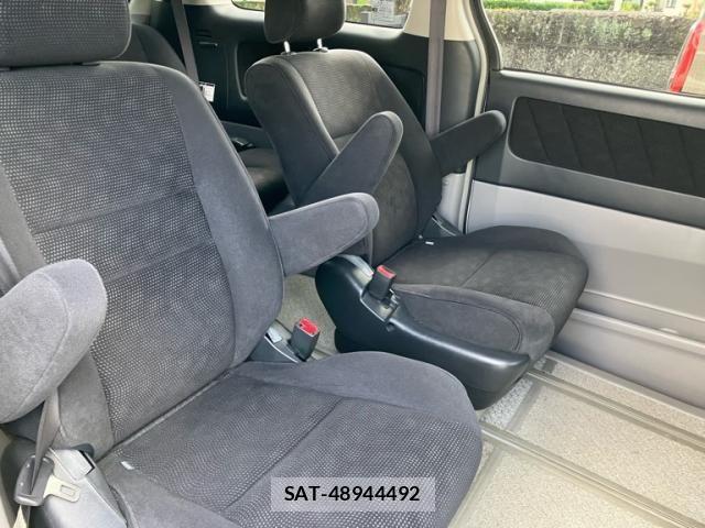 Toyota ALPHARD 2004-02 8883246-12