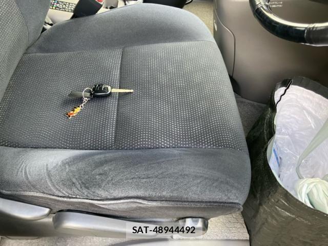 Toyota ALPHARD 2004-02 8883246-15