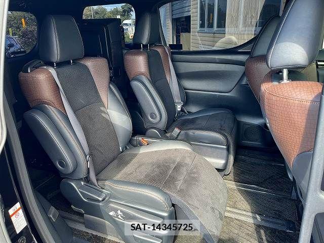 Toyota ALPHARD 2016-10 8883239-10