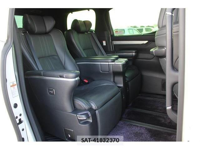 Toyota ALPHARD 2019-12 632530-26