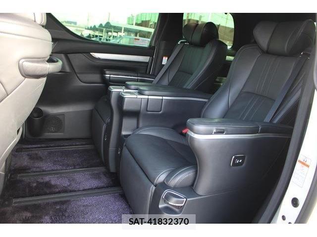 Toyota ALPHARD 2019-12 632530-28