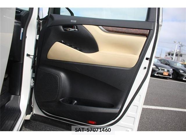 Toyota ALPHARD 2023-02 3932985-21