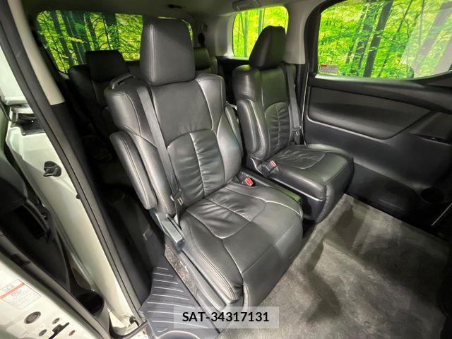 Toyota ALPHARD 2018-05 4637912-8