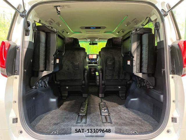 Toyota ALPHARD 2017-06 5859741-11