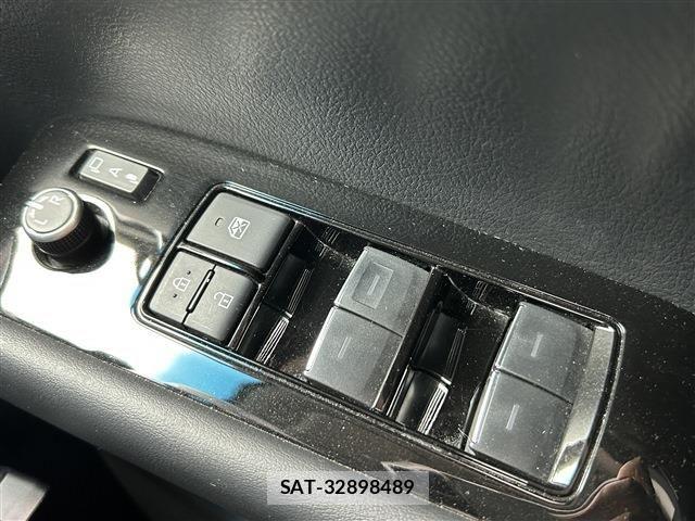 Toyota ALPHARD 2022-09 6302485-16