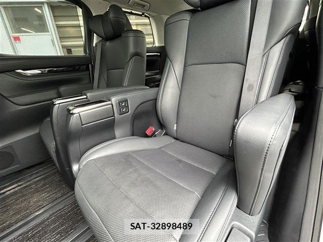Toyota ALPHARD 2022-09 6302485-26