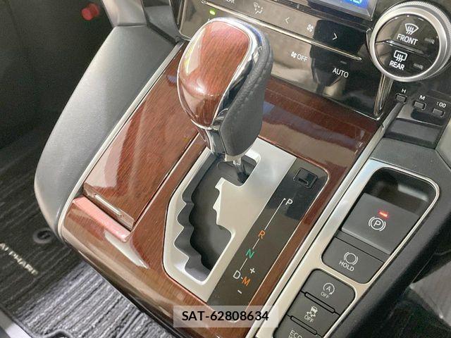 Toyota ALPHARD 2015-03 6901612-17