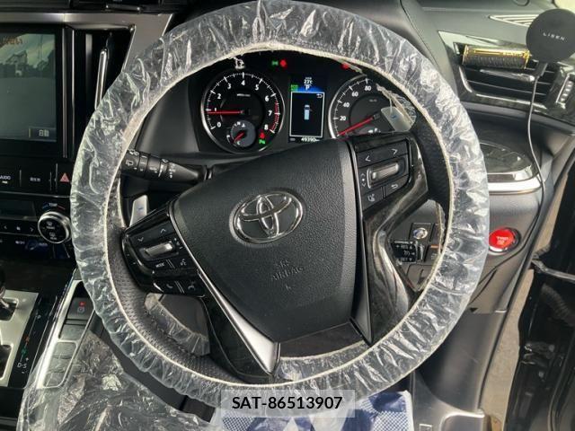 Toyota ALPHARD 2016-04 7214360-14