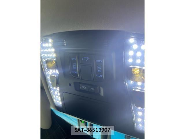 Toyota ALPHARD 2016-04 7214360-17