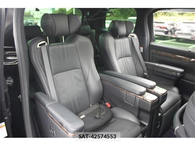 Toyota ALPHARD 2021-05 7214369-14