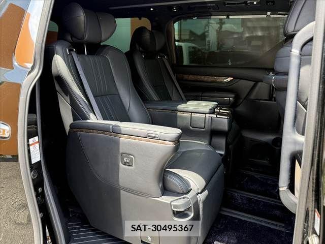 Toyota ALPHARD 2021-10 7214371-19