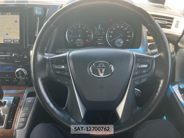 Toyota ALPHARD 2016-09 7249738-9
