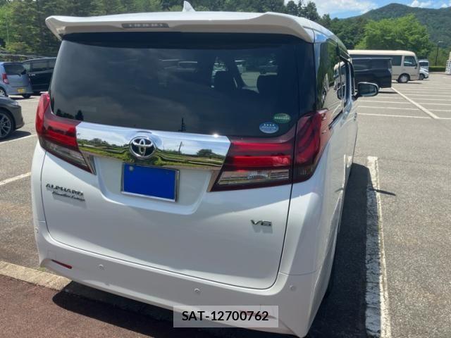 Toyota ALPHARD 2016-09 7249738-4