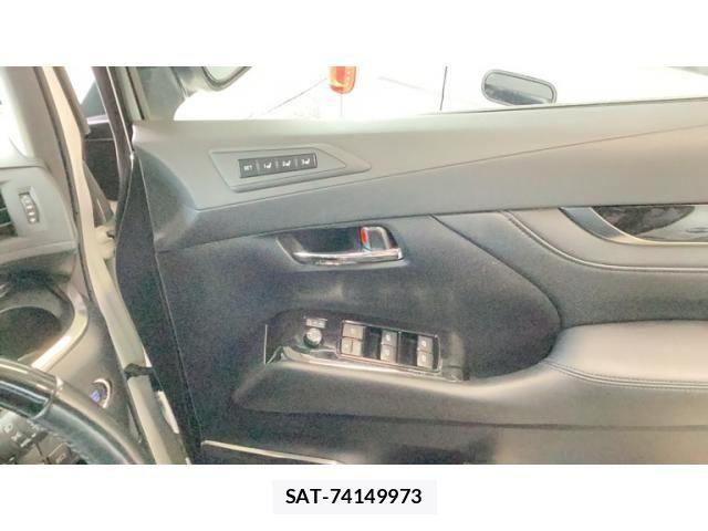 Toyota ALPHARD 2021-03 7325438-2