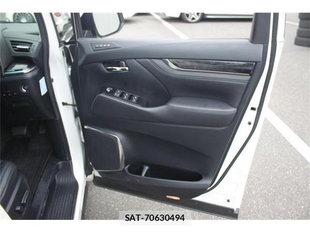 Toyota ALPHARD 2018-03 7325439-11