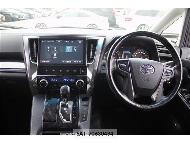 Toyota ALPHARD 2018-03 7325439-19