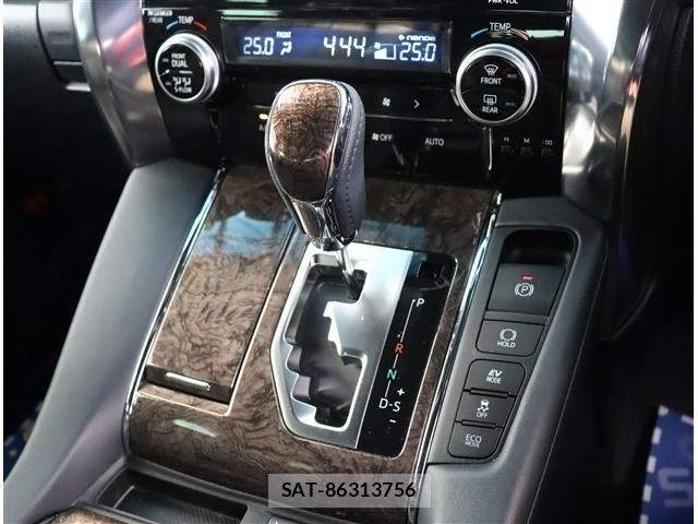 Toyota ALPHARD 2021-03 7325437-10
