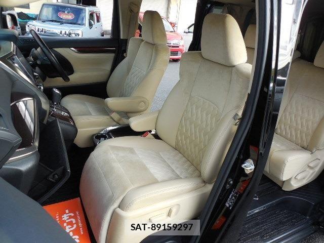 Toyota ALPHARD 2017-10 7356702-9