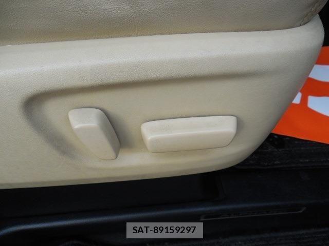 Toyota ALPHARD 2017-10 7356702-13