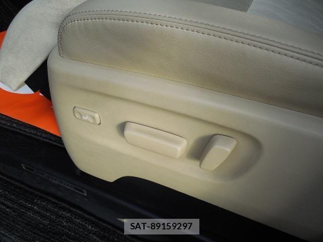 Toyota ALPHARD 2017-10 7356702-14