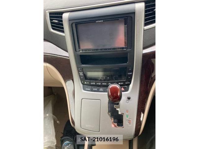 Toyota ALPHARD 2012-03 7356701-22