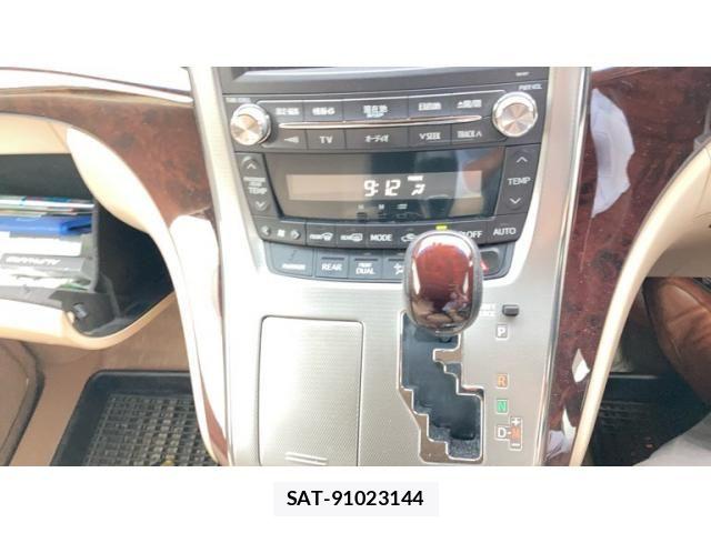 Toyota ALPHARD 2013-01 7452690-19