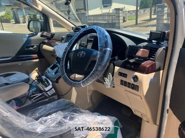 Toyota ALPHARD 2013-10 7561788-12